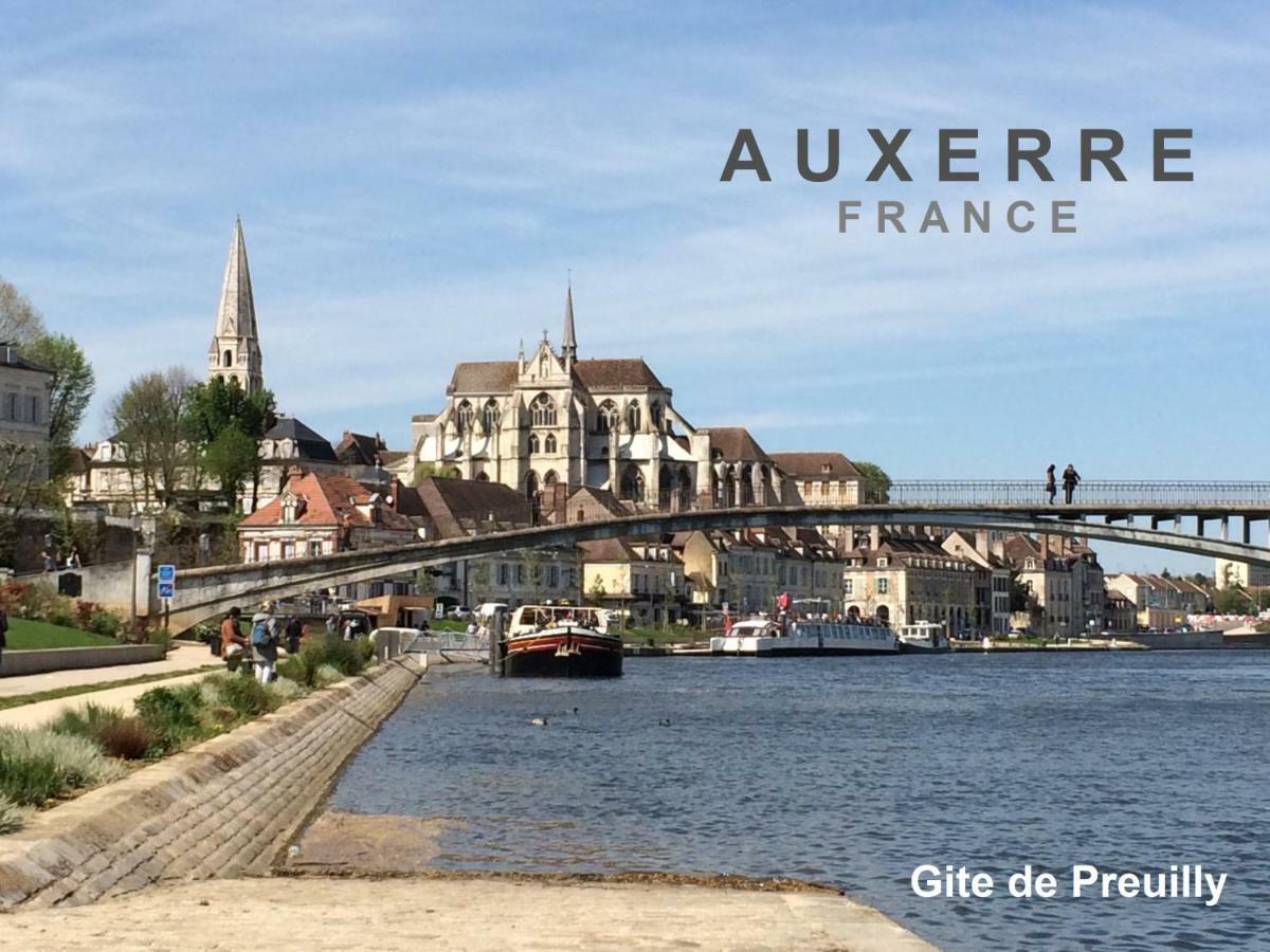 Gite De Preuilly オセール エクステリア 写真